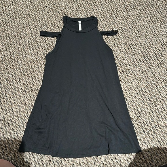 mts Tops - Black tank top with strappy detail